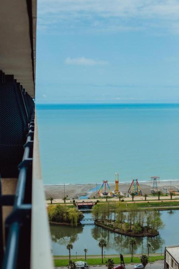General Sea View Apartments In Orbi City Batumi Bagian luar foto