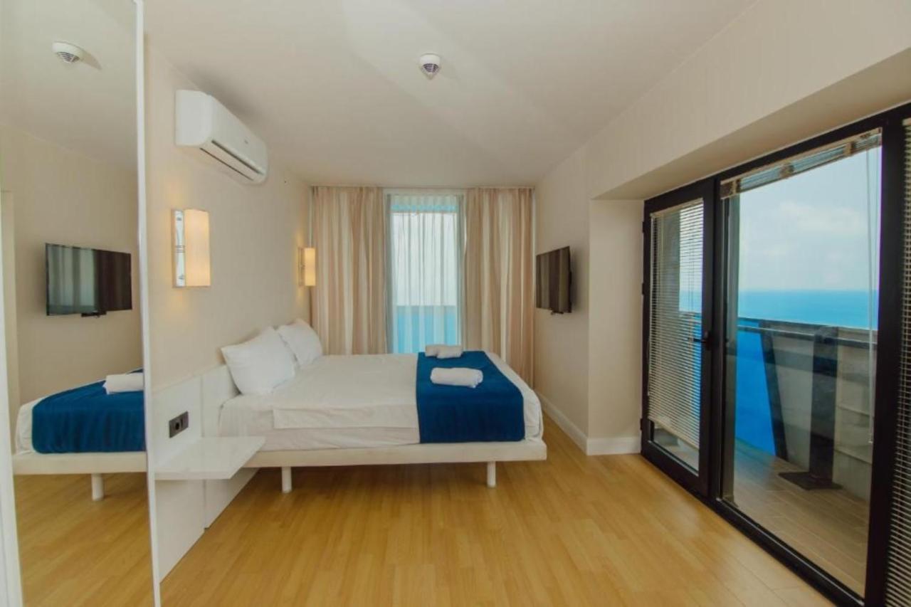 General Sea View Apartments In Orbi City Batumi Bagian luar foto